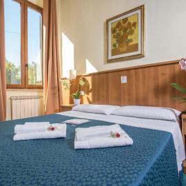 Hotel Trastevere, khách sạn ở Roma