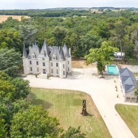 Château de Baillant - Futuroscope, hotel em Vendeuvre-du-Poitou