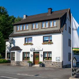 Zum Lindenbaum、Finnentropのホテル