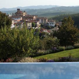 Villa Carla @ Barolo，位于巴罗洛的酒店