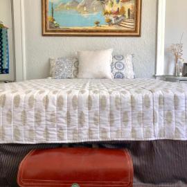 Comfy and Spacious Suite with Free Parking