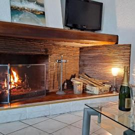 Une HALTE Quelque PART, hotel Cheminot városában
