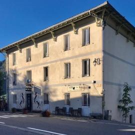 Le Relais des Cavaliers, hotel sa Villeneuve-dʼEntraunes