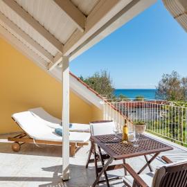 Albouro seafront apartments, hotel em Kateliós