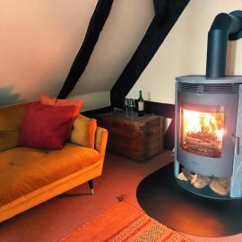 Historische Ferienwohnung mit Klimaanlage und Kamin in Lich, hotel en Lich