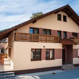 Casa Ilies, hotel u gradu Galeş