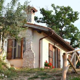 Agriturismo Istrice Innamorato, hotel v destinaci Campello sul Clitunno