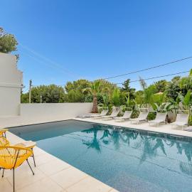 Magnifique t1 avec piscine et port à pieds