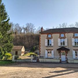 Au pays d'Angeline, hotel i La Pacaudière