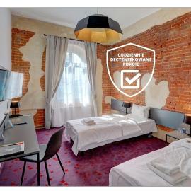 Koszary Arche Hotel, khách sạn ở Góra Kalwaria