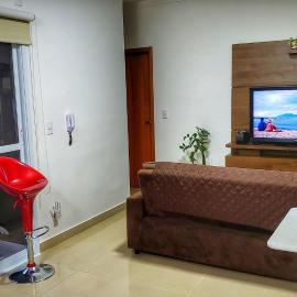 FRODO-APTO 2 dorm, wifi, ar cond suite, vaga garagem