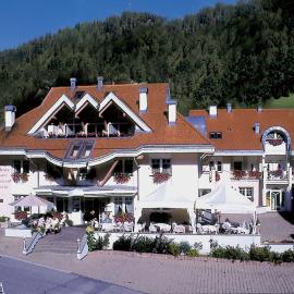 Hotel Residence Lorenz, hotel a Colle Isarco