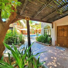 Viesnīca Coco Cabañas and Casitas Vacation Rentals pilsētā Loreto
