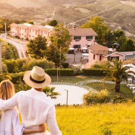 Country Hotel & Resort I Calanchi, hotel u gradu 'Ripatransone'