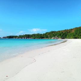 Le Chevalier Bay Guesthouse, Hotel in Anse Lazio