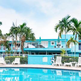 Bayside Inn and Marina: St Pete Beach şehrinde bir otel