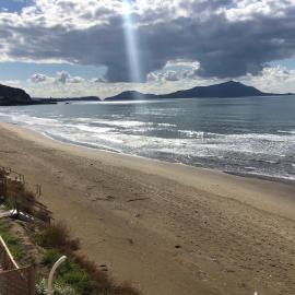 Pia Beach House, hotel u gradu Bakoli