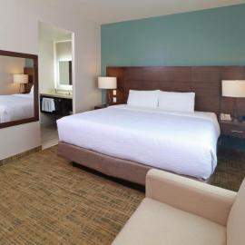 Staybridge Suites Queretaro by IHG, hotel v destinácii Querétaro