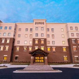 Staybridge Suites - Washington DC East - Largo by IHG, hotel en Largo
