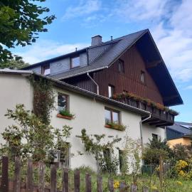 Ferienhaus Andrea Höcherl, hotell i Wolkenstein