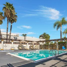 Stanford Inn & Suites Anaheim、アナハイムのホテル