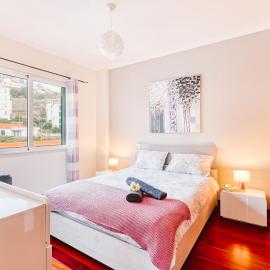 Lovely 2 Bedroom Sea view apartment