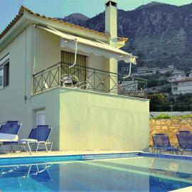 SEMIRAMIS SUITES with pool, hotel a Kalamáta