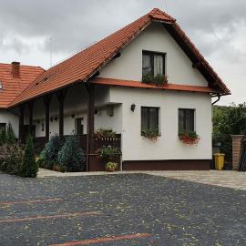 Casa Cu Pridvor