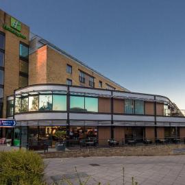 Holiday Inn London Brentford Lock by IHG, hotel v mestu Brentford
