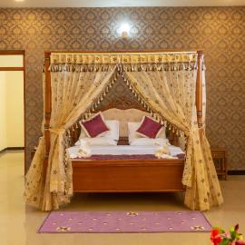 KSTDC Hotel Mayura Krishna Almatti: Bāgalkot şehrinde bir otel