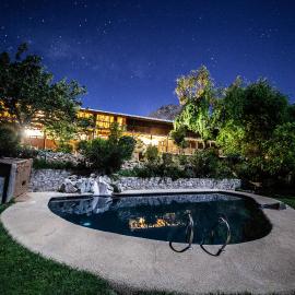 Hotel Casona Distante، فندق في Alcoguaz
