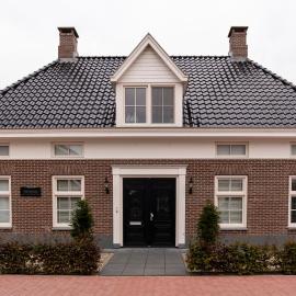 Dinie's Bed en Brood, hotel v mestu 's-Heerenbroek