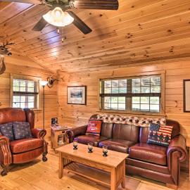 Parsons Cabin w/ Fire Pit & River Access!, hotel u gradu Parsons