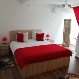 Casa Romeo & Julieta, hotel u gradu 'Haţeg'