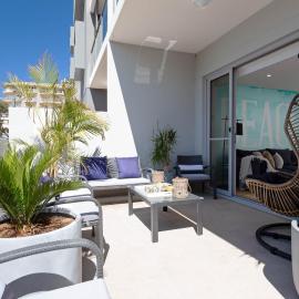 The Shoal 104 linen included and under 200m to beach, hotel in Shoal Bay