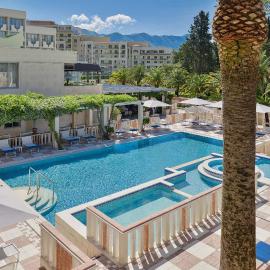 Mediteran Hotel & Resort, отель в Будве