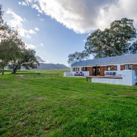 Denneboom Vineyards and Wildlife, hotel u gradu Paarl