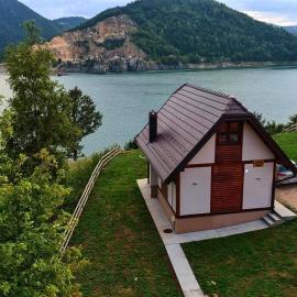 Zoranovi konaci, hotel v destinaci Jevtići
