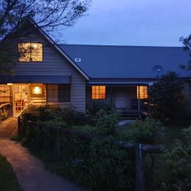 Neerim Country Cottages, hotelli kohteessa Neerim South