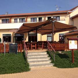 Apartmány, Penzion, Wellness U zlaté rybky, хотел в Вишков