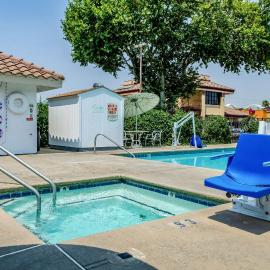 Motel 6 Oakdale, Ca, hotel sa Oakdale