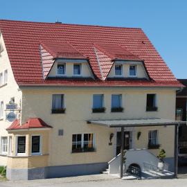 Landgasthof Schwanen，奧斯特拉赫的飯店