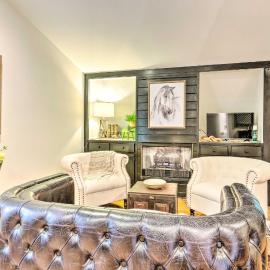 Upscale Rustic Duplex on Stream, Near Blowing Rock, hotel in Blowing Rock