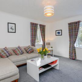 6 Beech Court, hotel in Dunblane