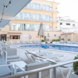 Hotel S'Agoita, hotel v destinaci Platja  d'Aro
