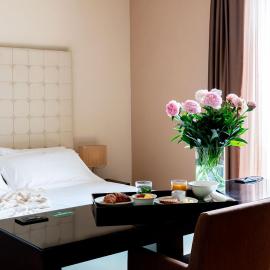 Sweet Hotel, hotel sa Longa
