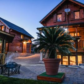 Cabana Panoramic VIP Baile Figa, ξενοδοχείο σε Beclean