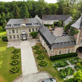 Château d'en haut, hotel in Jenlain