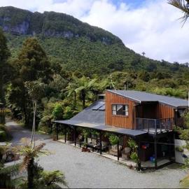 Te Nikau Retreat, hotel in Punakaiki