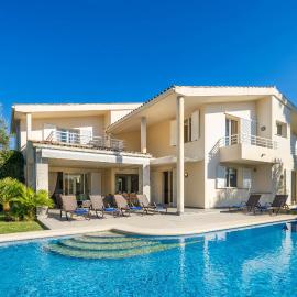 Villa Can Monxo By SunVillas Mallorca, hotel in Pollença